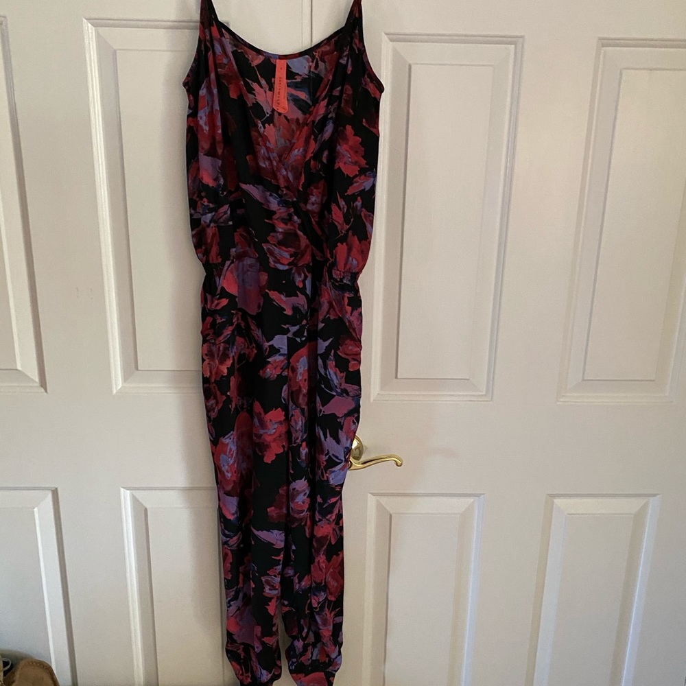 Eight sixty romper size small